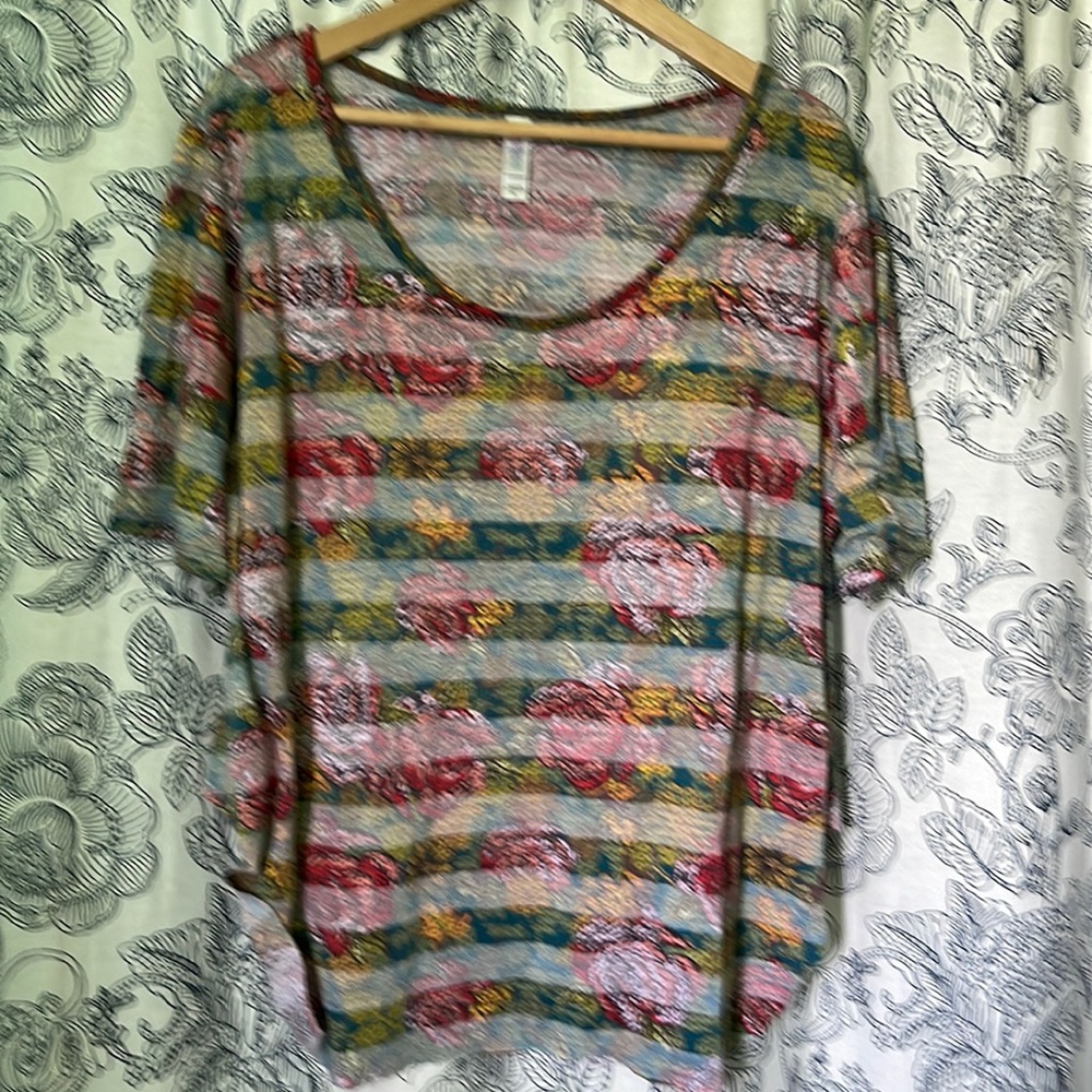 Lularoe WOMENS XL multicolor short sleeves top